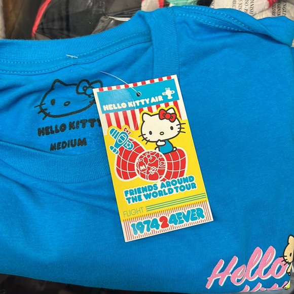 Hello Kitty shirt - Picture 3 of 3